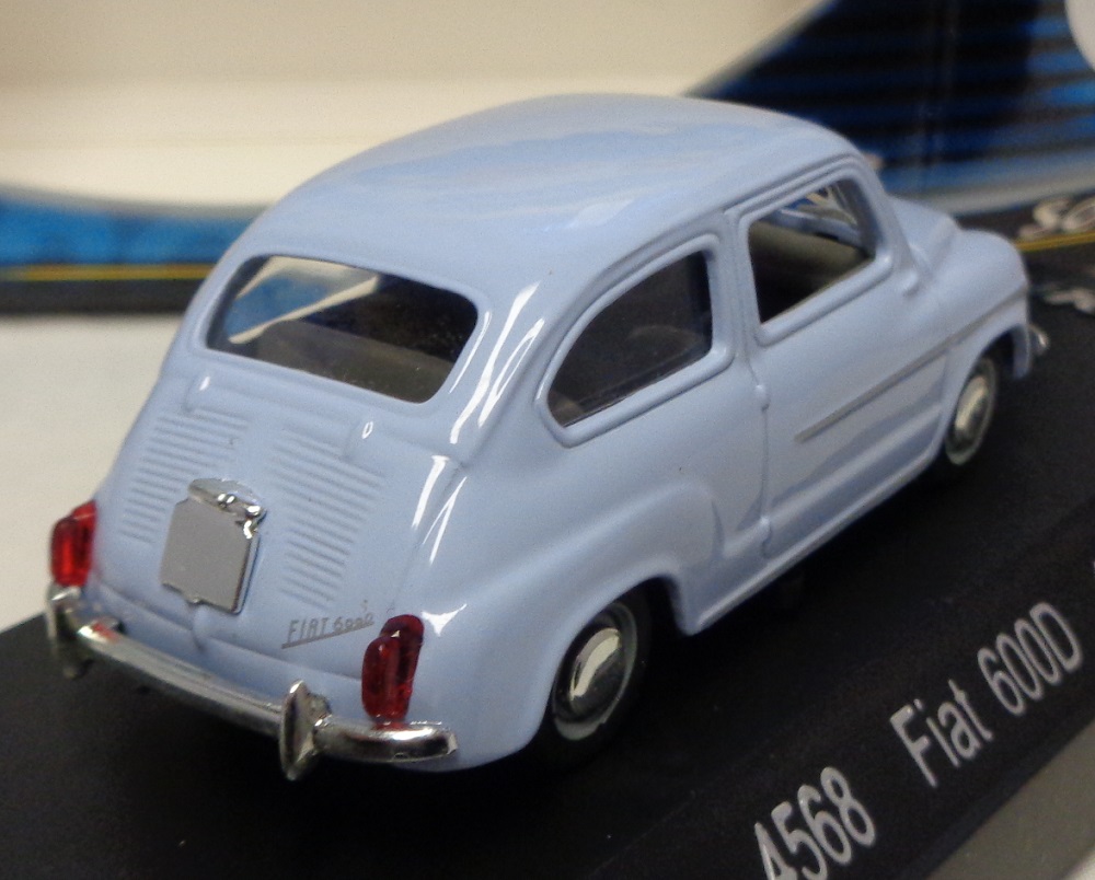 Fiat 600 D 1963 sininen, kaappariovilla pienoismallit.fi
