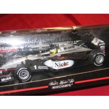 McLaren Mercedes MP 4/13 N.  Nick Heidfeld. POISTO