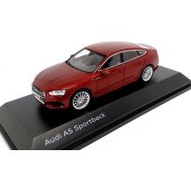 Audi A5 coupe, punainen