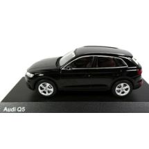 Audi Q5 musta 2016