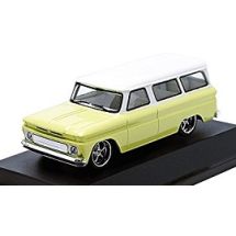 Chevrolet Suburban 1966 keltainen