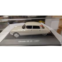 Citroen DS19, 1957, valkoinen
