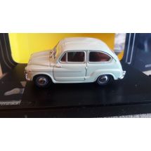 Fiat 600 D Berlina 1960 kaappariovilla vaaleanvihreä