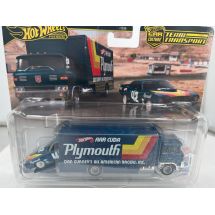 Plymouth AAR Cuda ja Sakura Sprinter kuljetusauto.