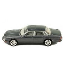 Jaguar XJ8, Harmaa