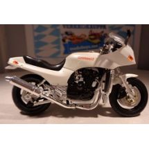 Kawasaki Shonan, valkoinen
