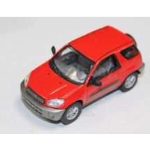 Toyota Rav 4 2000 punainen