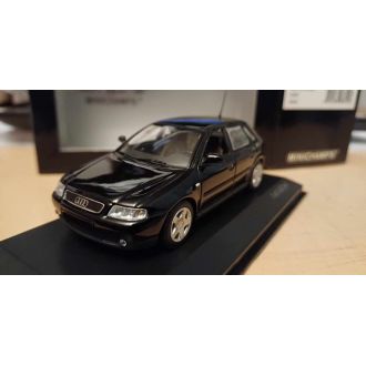 Audi A3, 4-door, 2000, musta
