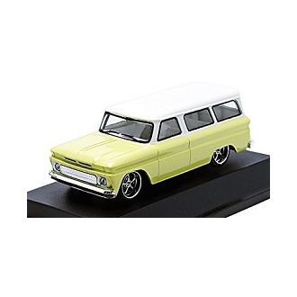 Chevrolet Suburban 1966 keltainen