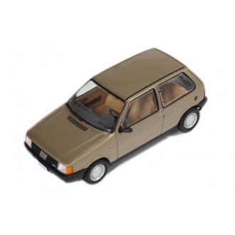 Fiat UNO vm 1983, ruskea
