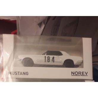 Ford Mustang 1968 #184 valkoinen