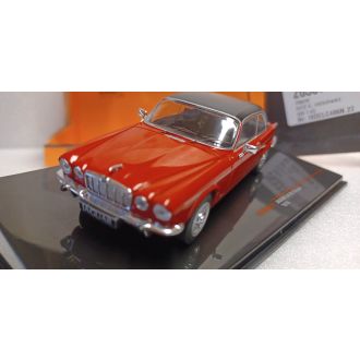 Jaguar XJ12, punamusta
