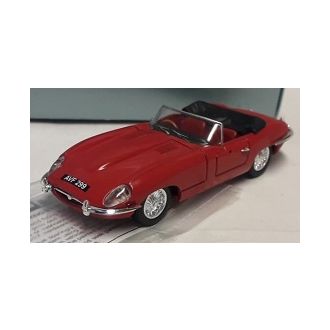 Jaguar E -Type, punainen
