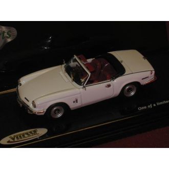Fiat 124 Spider, valkoinen