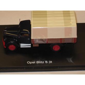 Opel Blitz S 3t kuomulla