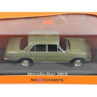 Mercedes Benz 200/8 vihreä 1968