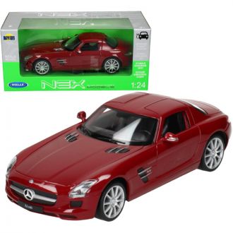 Mercedes SLS AMG punainen