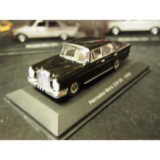 Mercedes 220 SE (W111) 1959 Musta