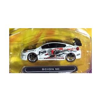 Toyota Scion tC valkoinen Drifting