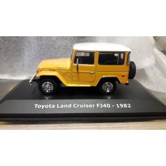 Toyota Land Cruiser FJ40 vm.1982, keltainen