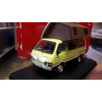 Toyota Hiace Caravan 1978, keltainen