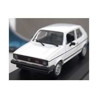 VW Volkswagen Golf MkI 1974 valkoinen