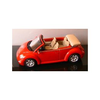 VW NEW BEETLE CABRIOLET vm. 2003, punainen