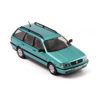 Volkswagen Passat Variant B4 , 1993 vaalean vihreä
