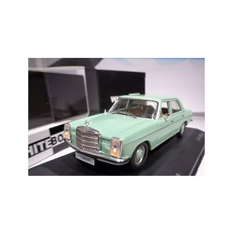 Mercedes-Benz 200, (W114/115), vm. 1968, vihreä
